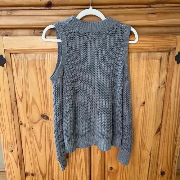 NWT Aeropostale Cold Shoulder Sweater Gray Knit Women's Size Medium - Picture 2 of 6